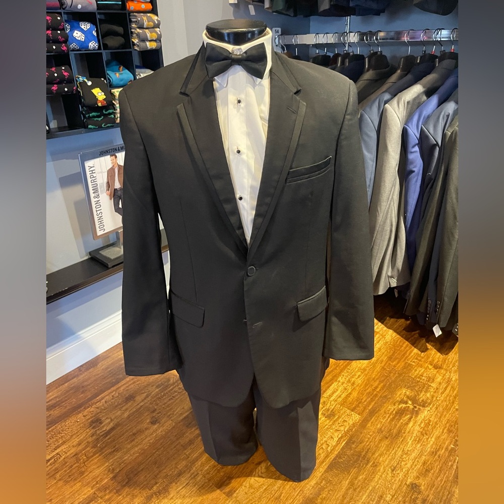 Ck Notch Tuxedo With Matching Pants - image 1